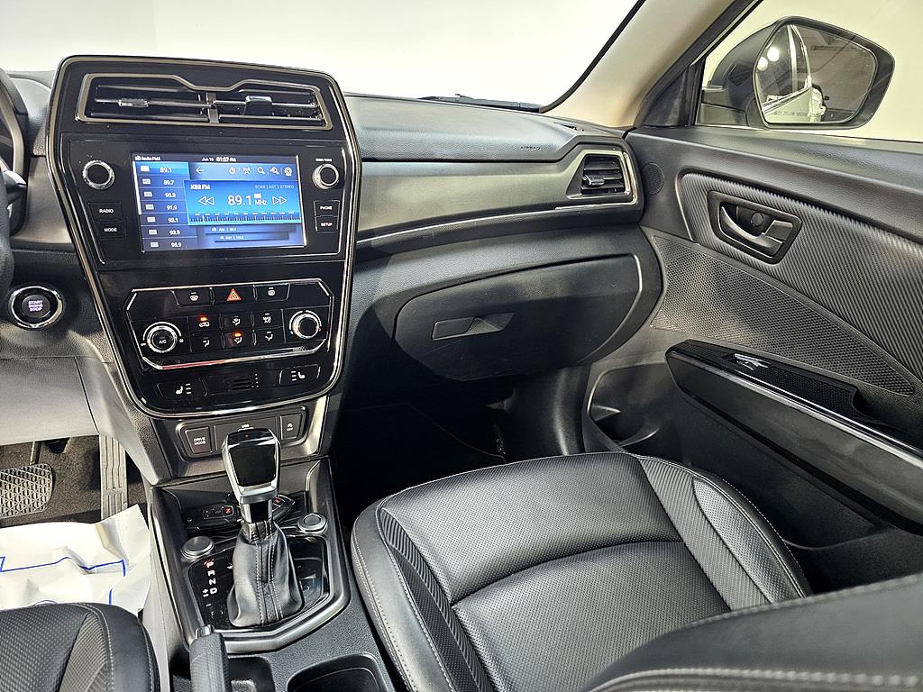 Ssangyong Tivoli - Vista 10