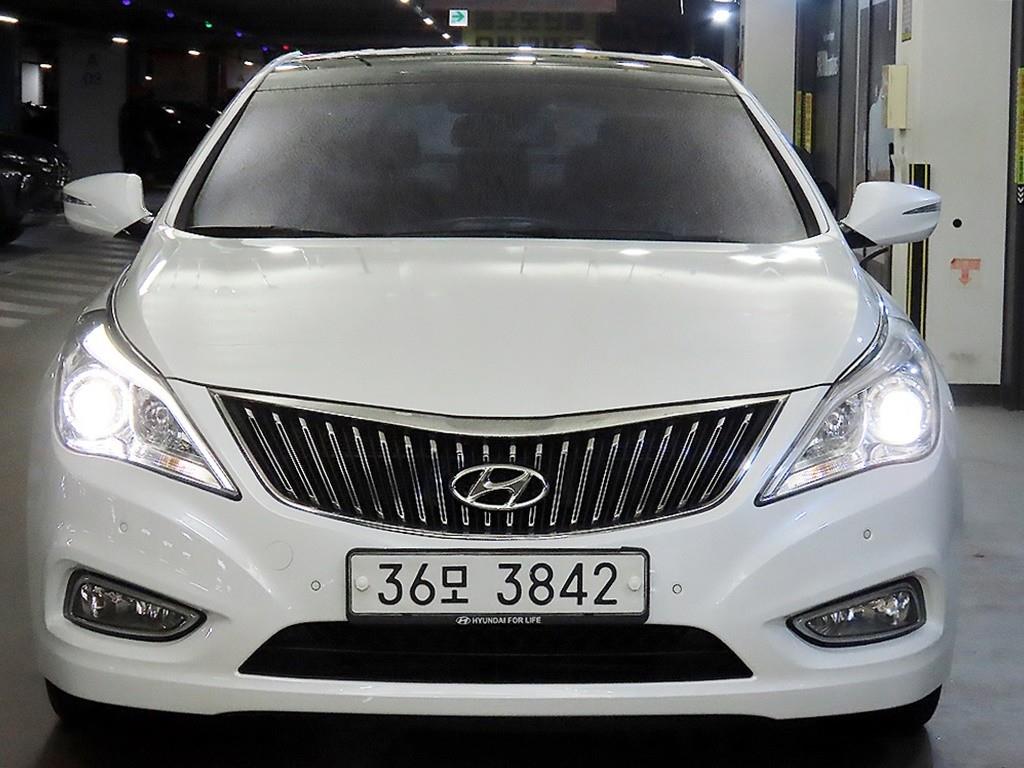 HYUNDAI Grandeur - Vista 2