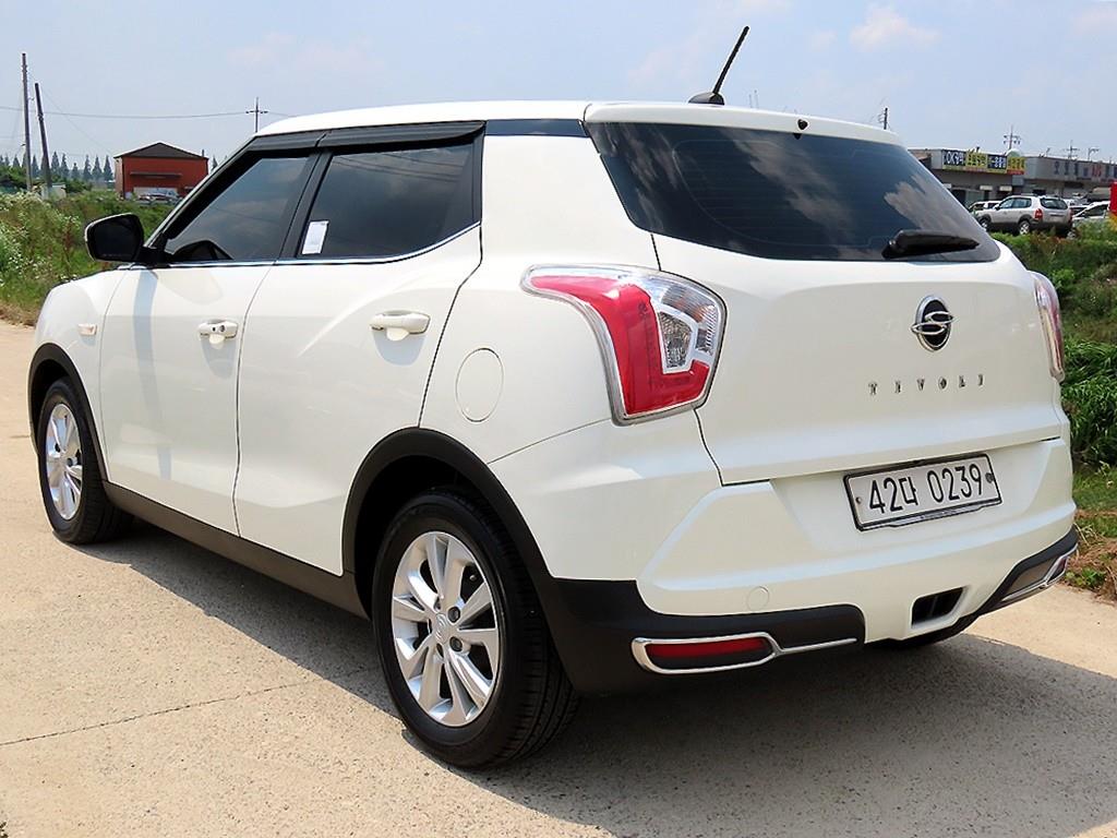 Ssangyong Tivoli - Vista 3