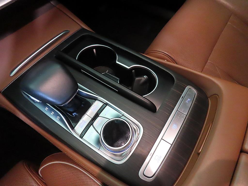 KIA K9 - Vista 12