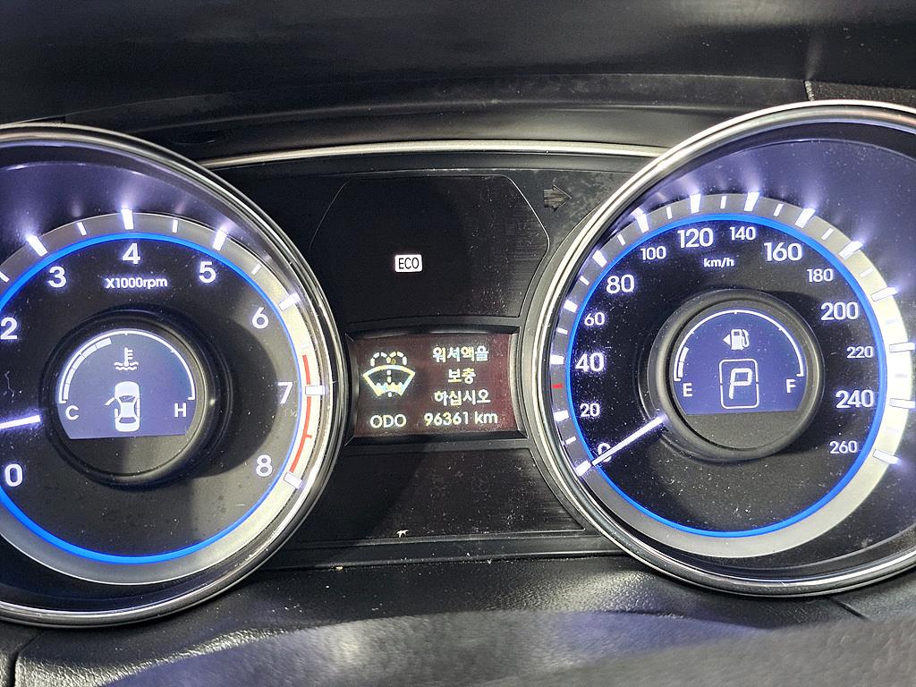 HYUNDAI Sonata - Vista 7