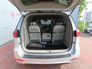 KIA Carnival - Vista 10