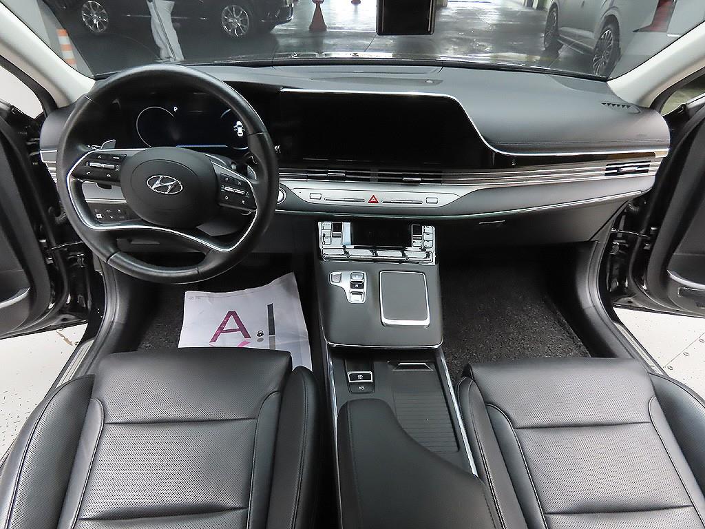 HYUNDAI Grandeur - Vista 12
