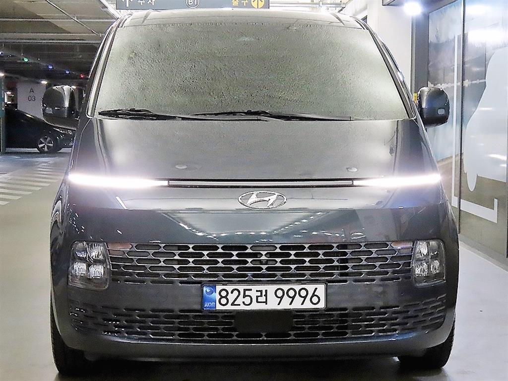 HYUNDAI Staria - Vista 2