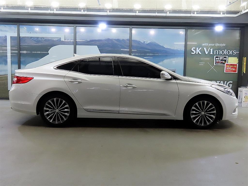 HYUNDAI Grandeur - Vista 3