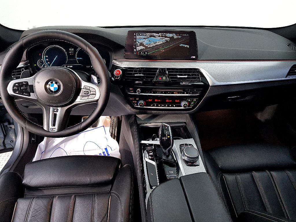 BMW 5 Series - Vista 5