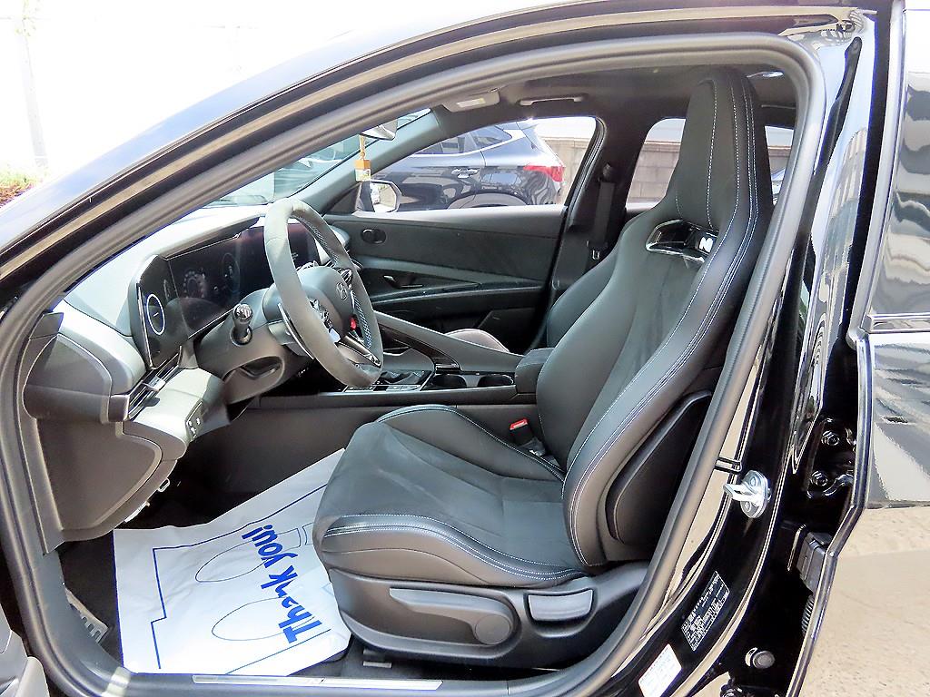HYUNDAI Avante - Vista 5