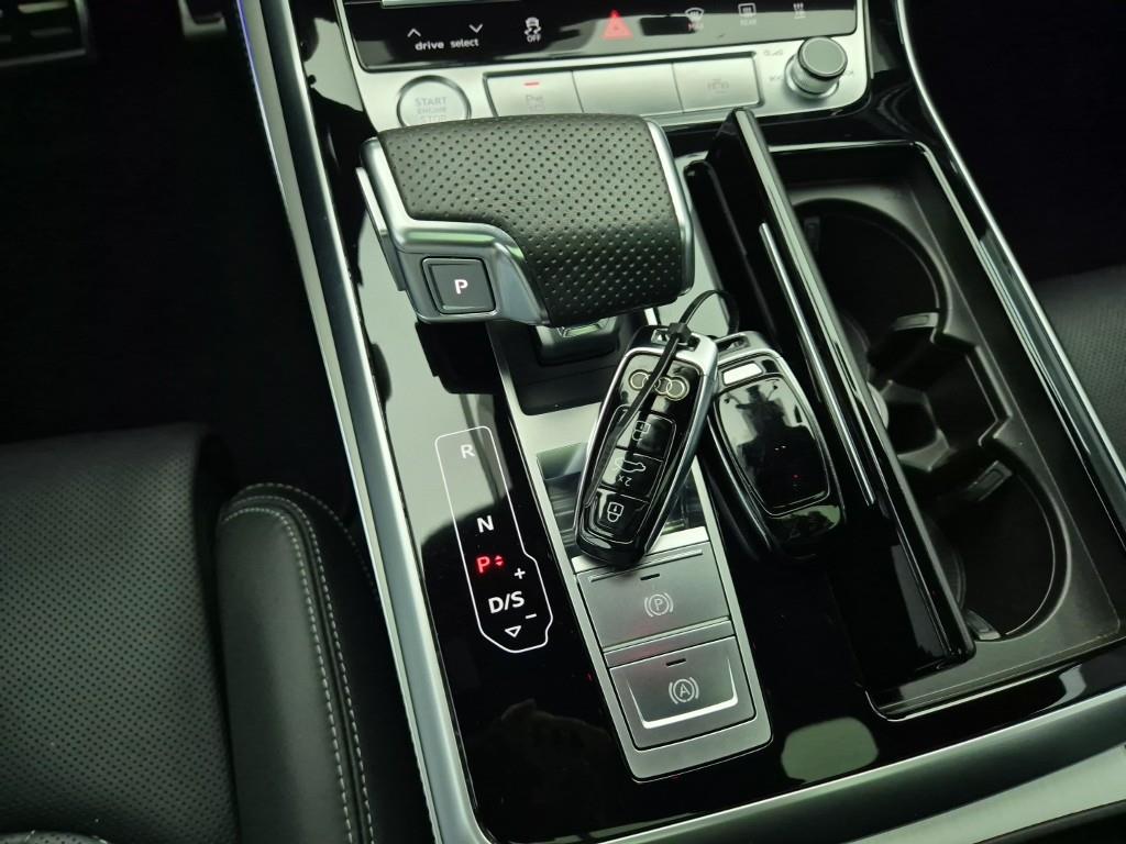 Audi Q8 - Vista 10