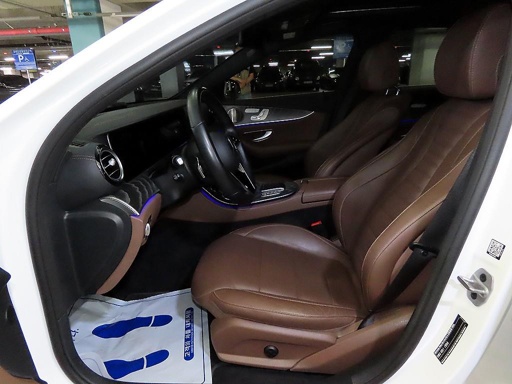Mercedes Benz E class - Vista 8
