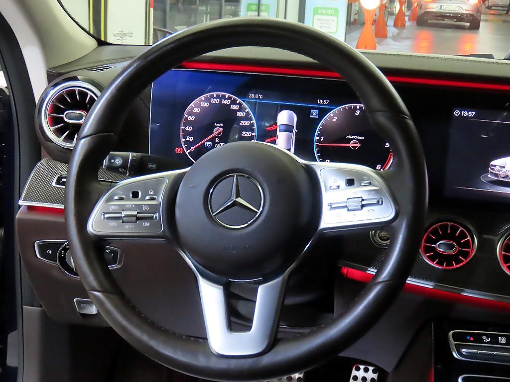 Mercedes Benz CLS Class - Vista 8