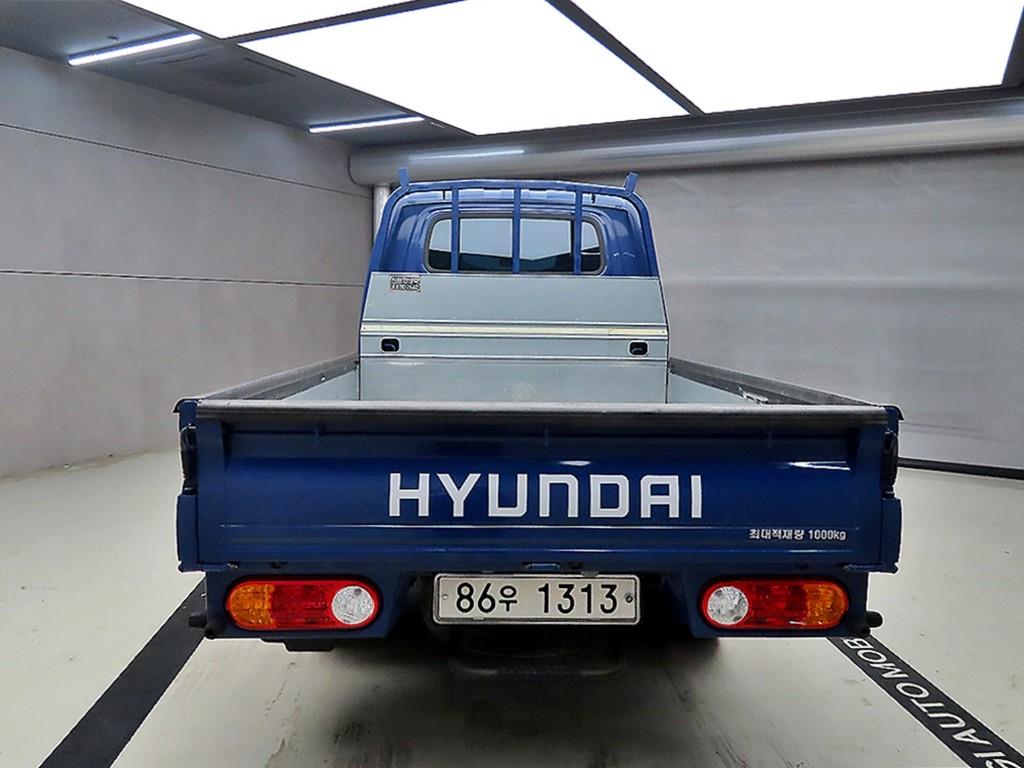 Small Truck Cargo (small) - Vista 3