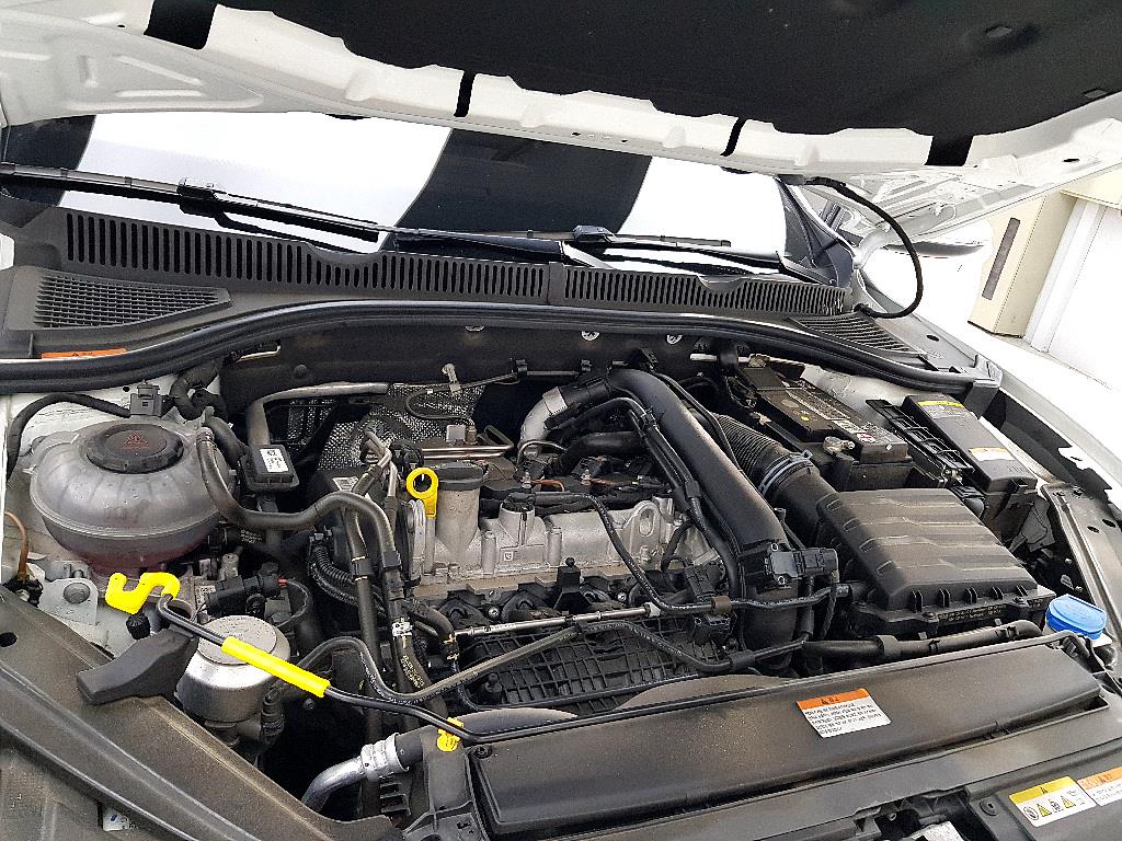 Volkswagen Jetta - Vista 8