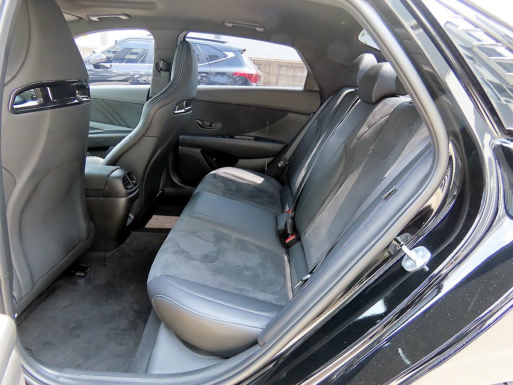 HYUNDAI Avante - Vista 6