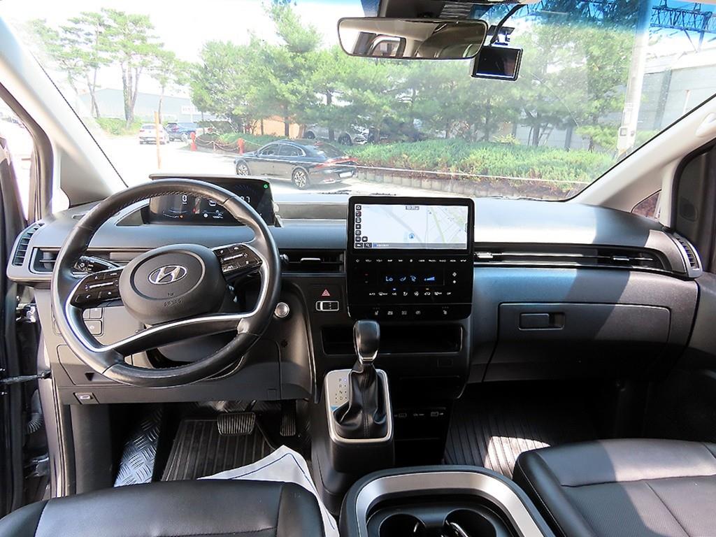 HYUNDAI Staria - Vista 7
