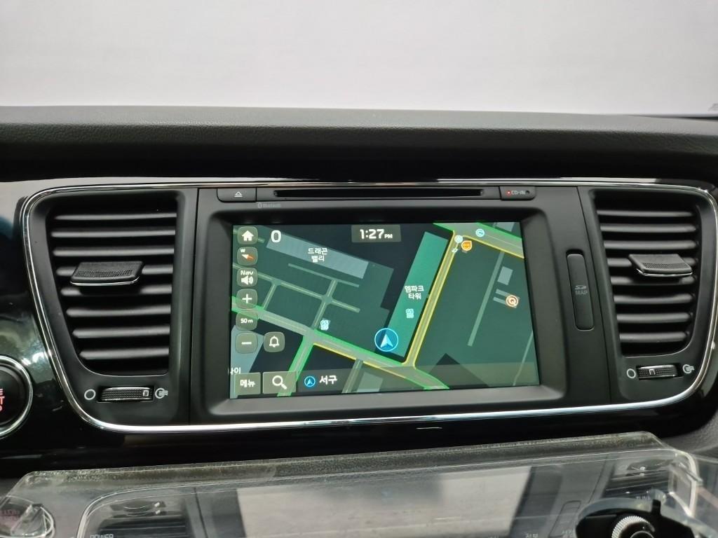 KIA Carnival - Vista 11