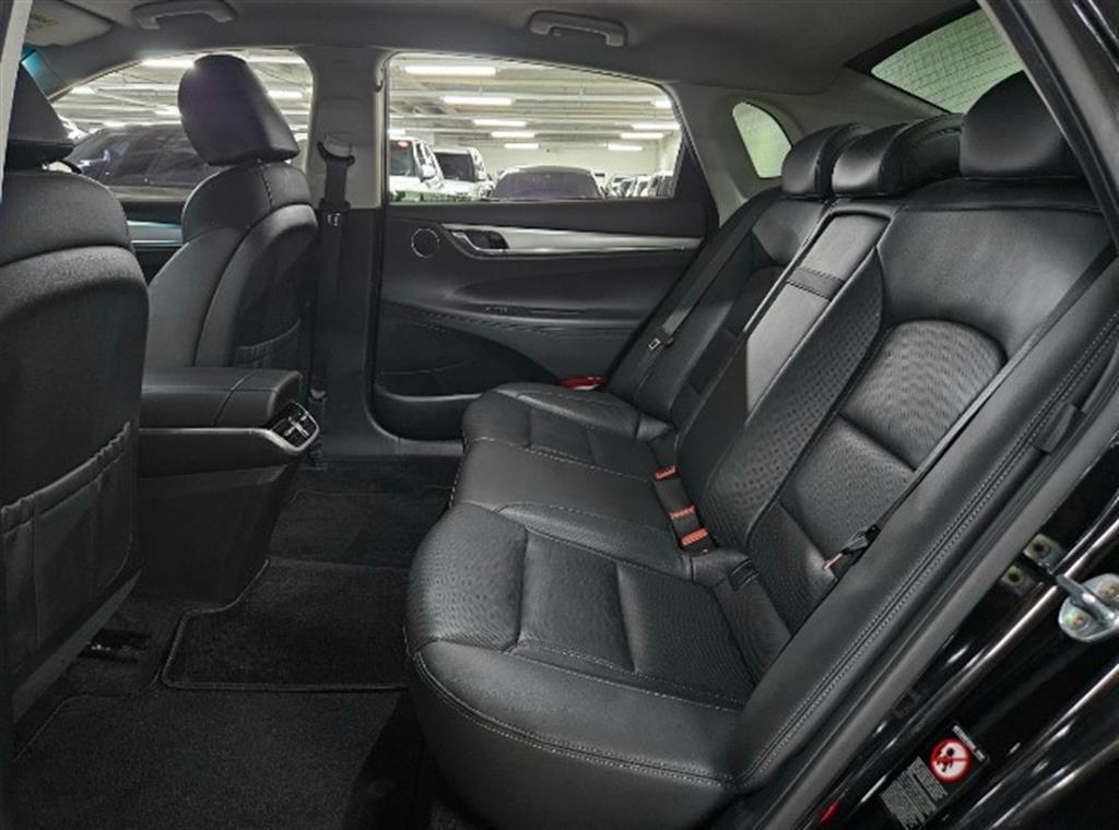HYUNDAI Grandeur - Vista 10