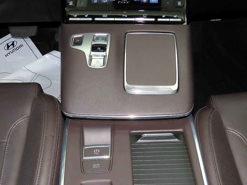 HYUNDAI Grandeur - Vista 12