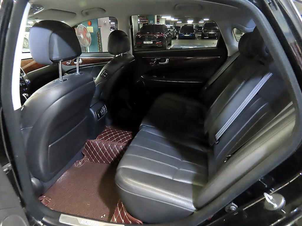 HYUNDAI Equus - Vista 7