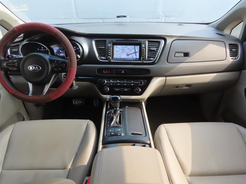 KIA Carnival 2016 Plateado - Importación desde Corea - HF Imports Iquique - Foto 8