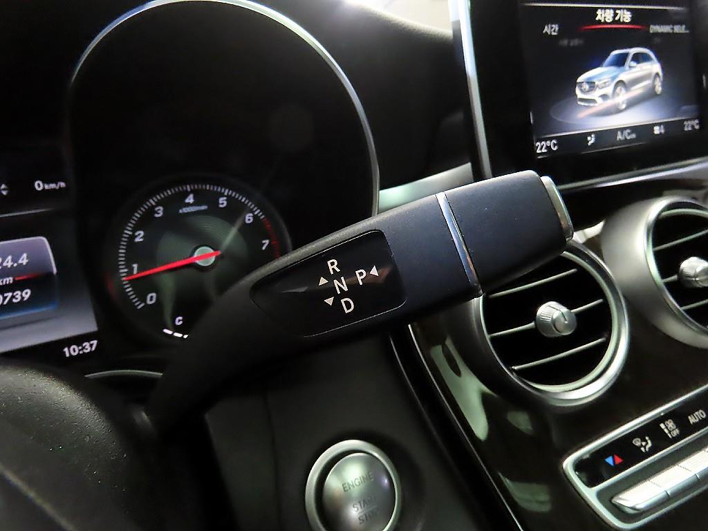 Mercedes Benz GLC Class - Vista 12