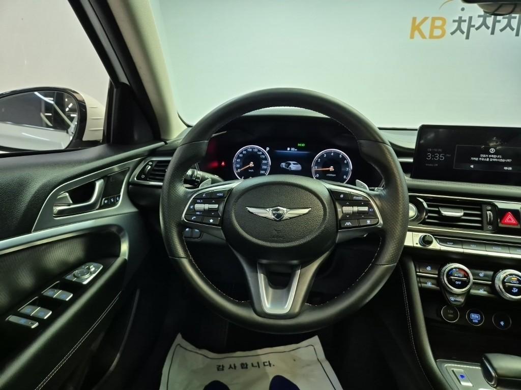 Genesis G70 - Vista 11