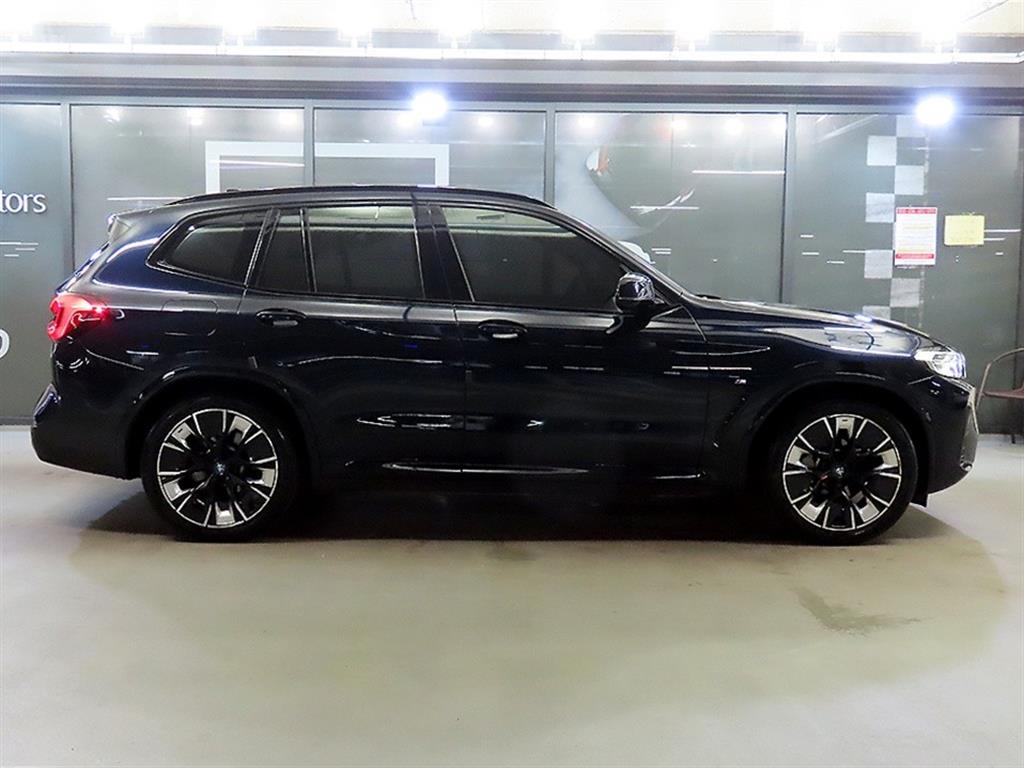 BMW iX3 - Vista 3
