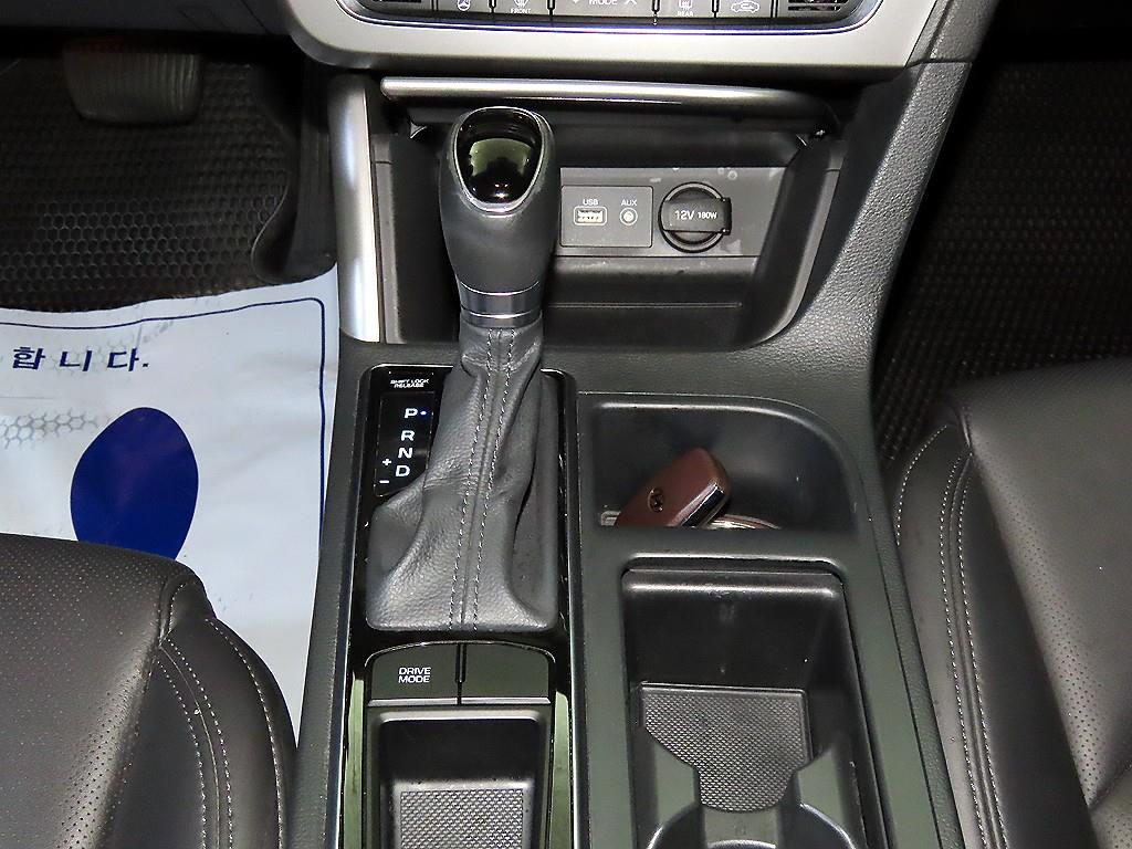 HYUNDAI Sonata - Vista 12