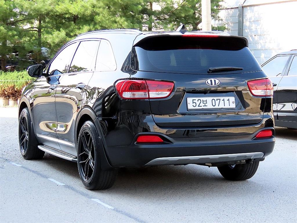KIA Sorento - Vista 3