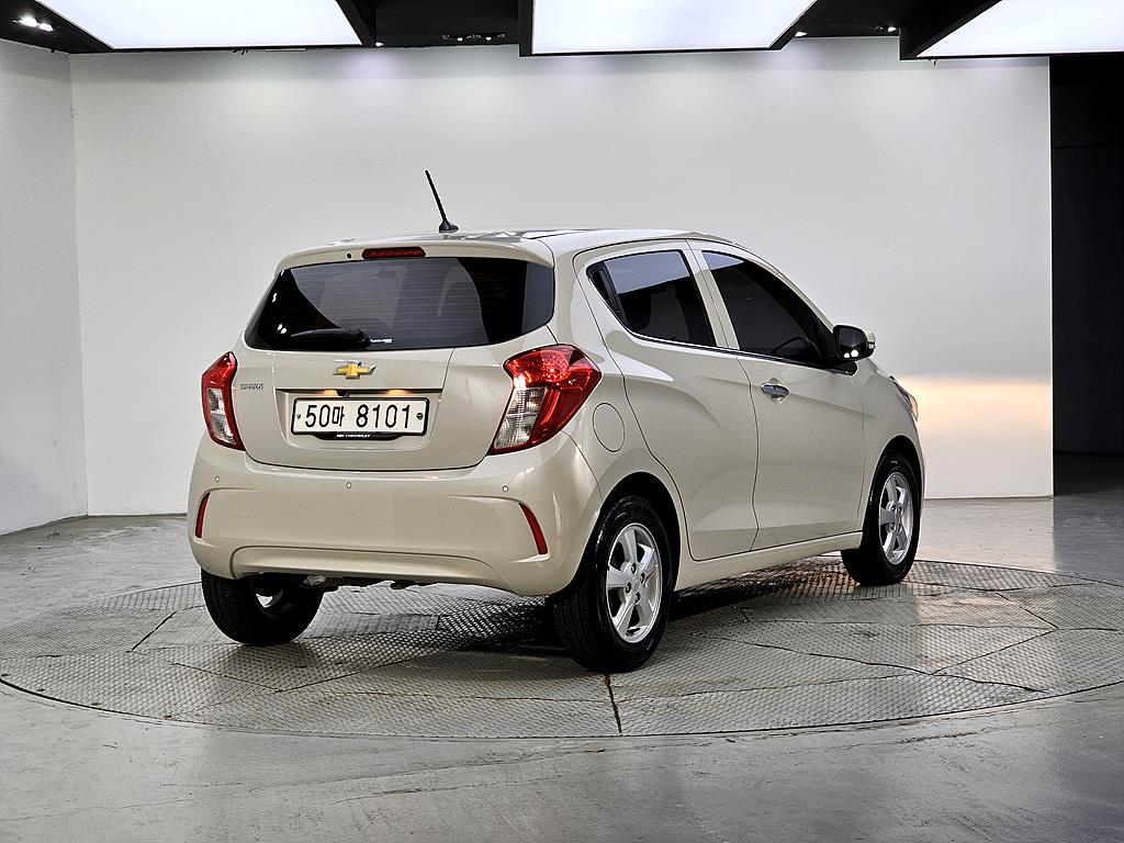 Chevrolet Spark - Vista 3