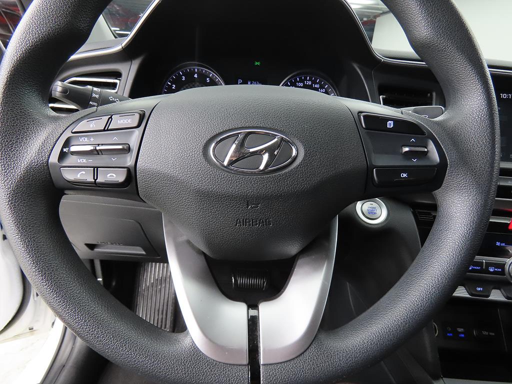 HYUNDAI Avante - Vista 12