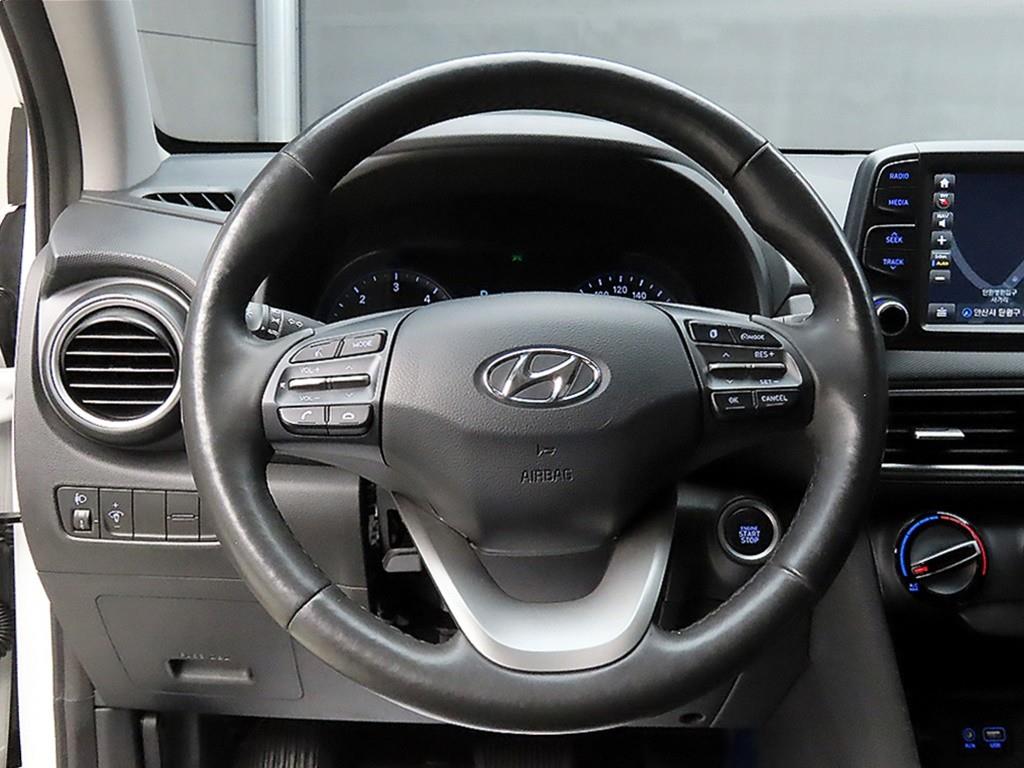 HYUNDAI Kona - Vista 9