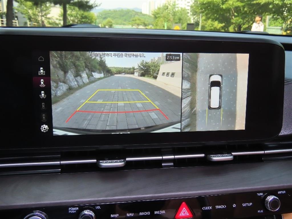 KIA Carnival - Vista 11