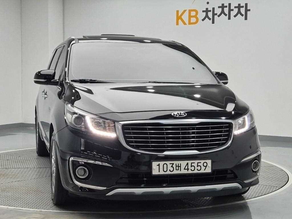 KIA Carnival - Vista 6