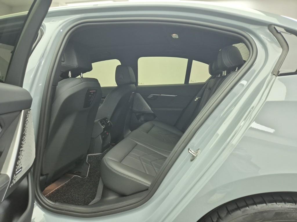 BMW 5 Series 2024 Gris - Importación desde Corea - HF Imports Iquique - Foto 14