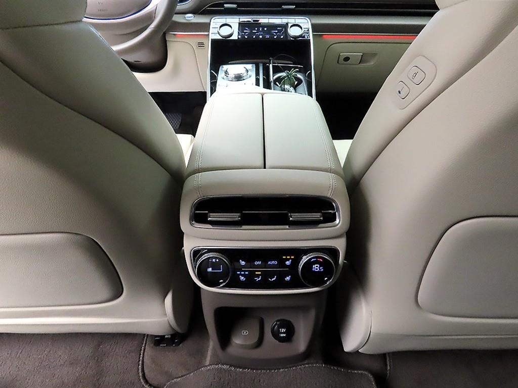 Genesis GV80 2023 Blanco - Importación desde Corea - HF Imports Iquique - Foto 16