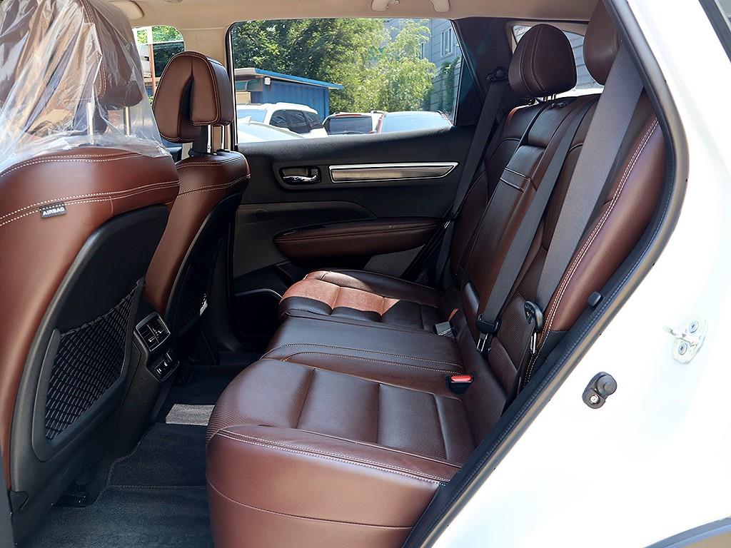 SAMSUNG QM6 2017 Blanco - Importación desde Corea - HF Imports Iquique - Foto 10
