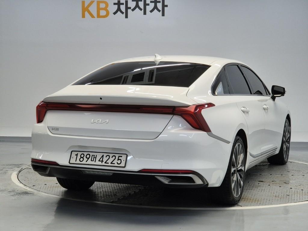 KIA K8 - Vista 3