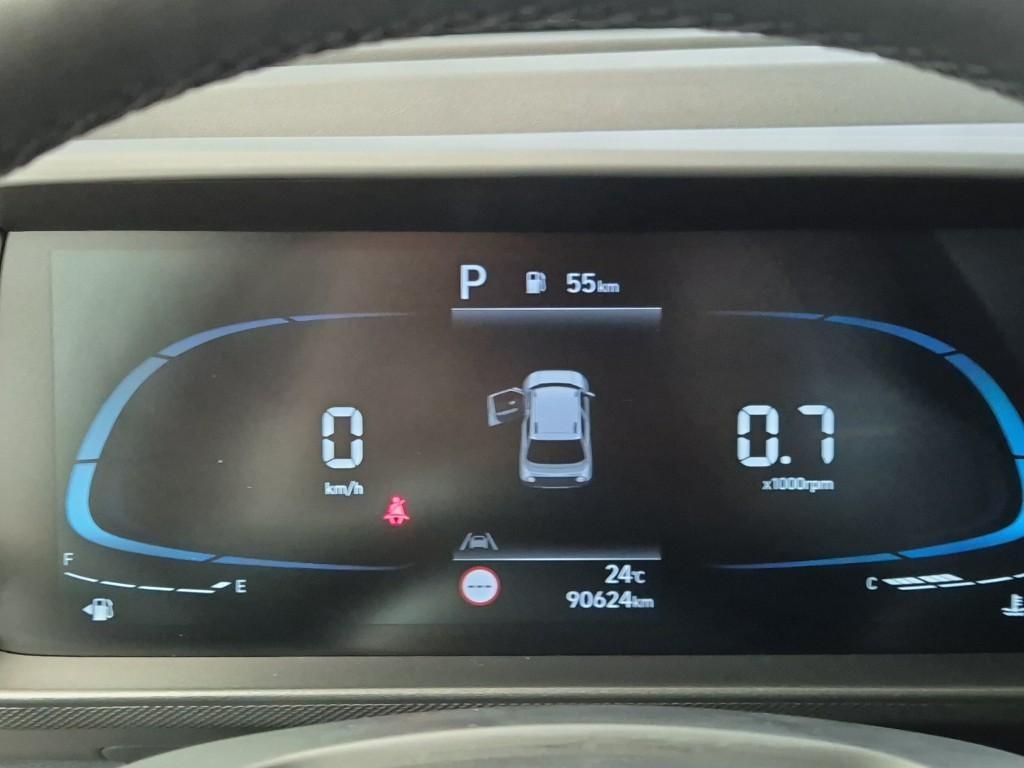 HYUNDAI Casper - Vista 8