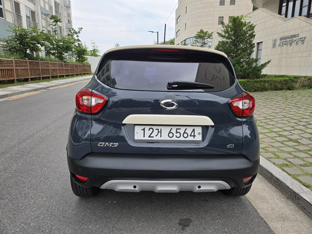 SAMSUNG QM3 - Vista 11