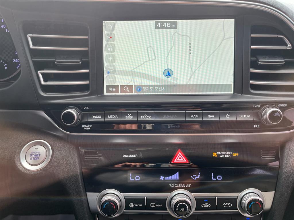 HYUNDAI Avante - Vista 10