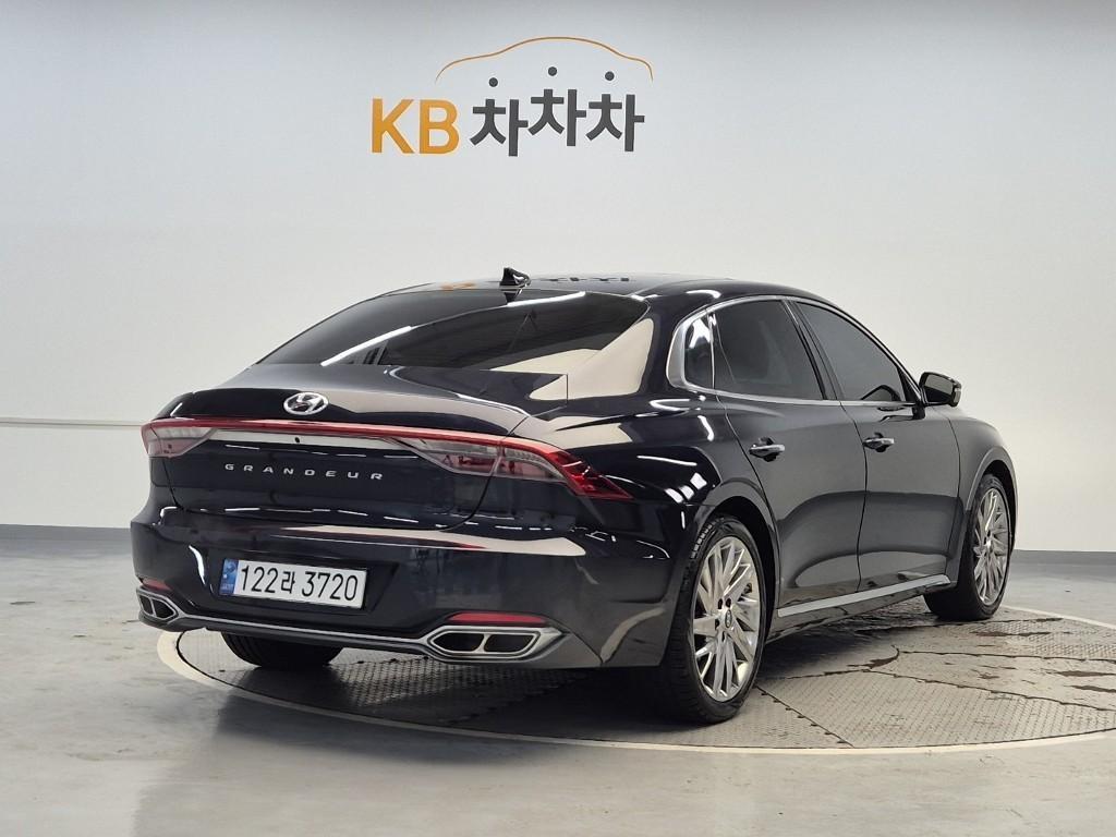 HYUNDAI Grandeur - Vista 3