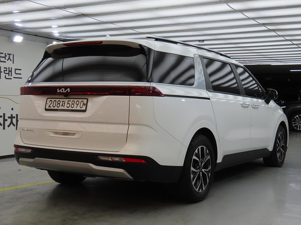 KIA Carnival - Vista 6