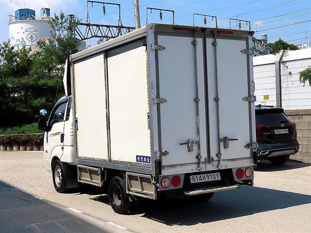Small Truck Cargo (small) - Vista 3