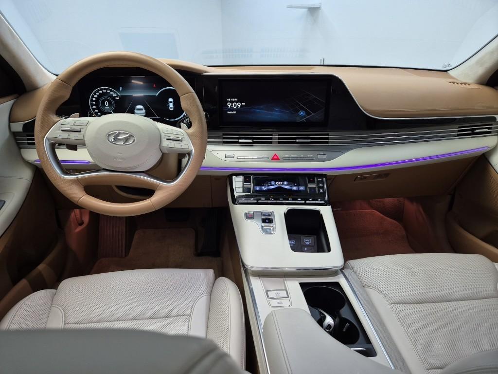 HYUNDAI Grandeur - Vista 9