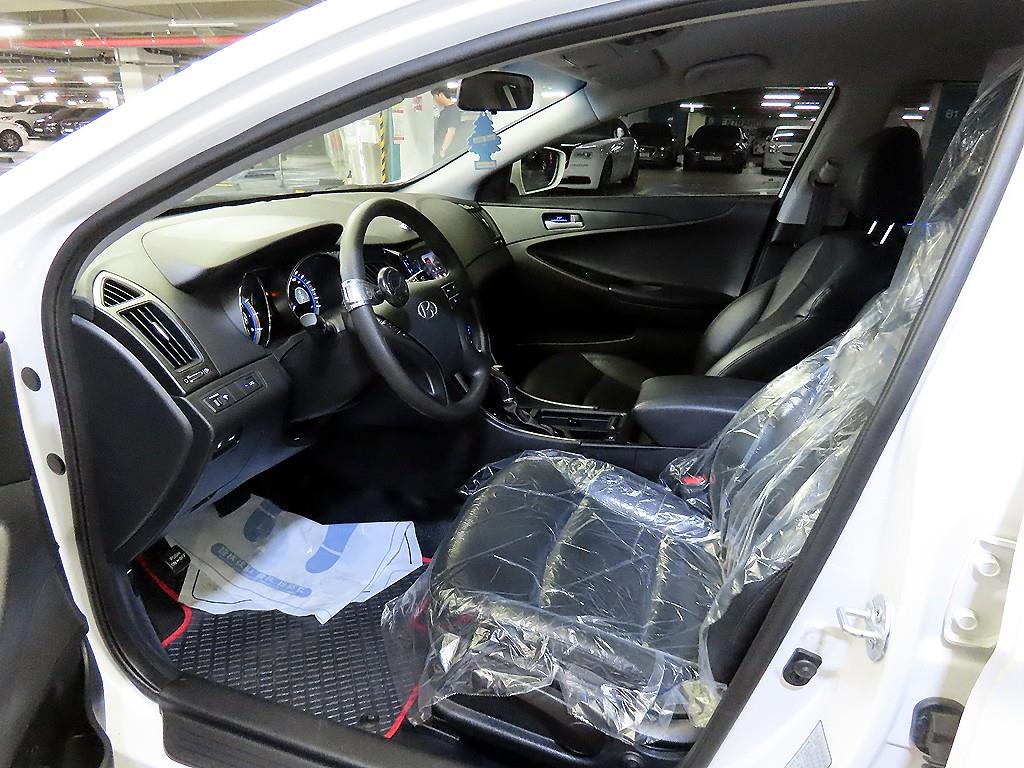 HYUNDAI Sonata - Vista 6
