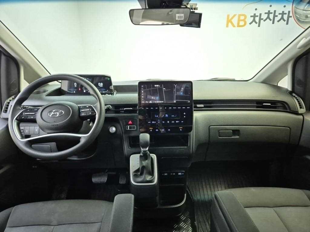 HYUNDAI Staria - Vista 7