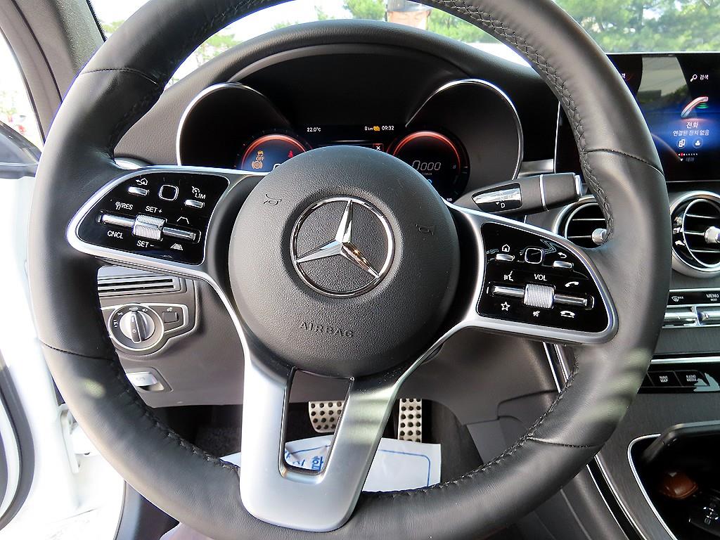 Mercedes Benz GLC Class - Vista 8