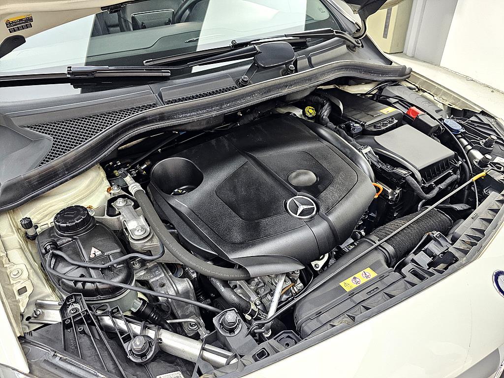 Mercedes Benz B Class (MY B) - Vista 8