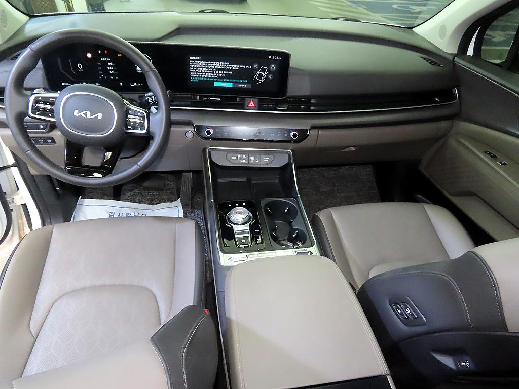 KIA Carnival - Vista 10