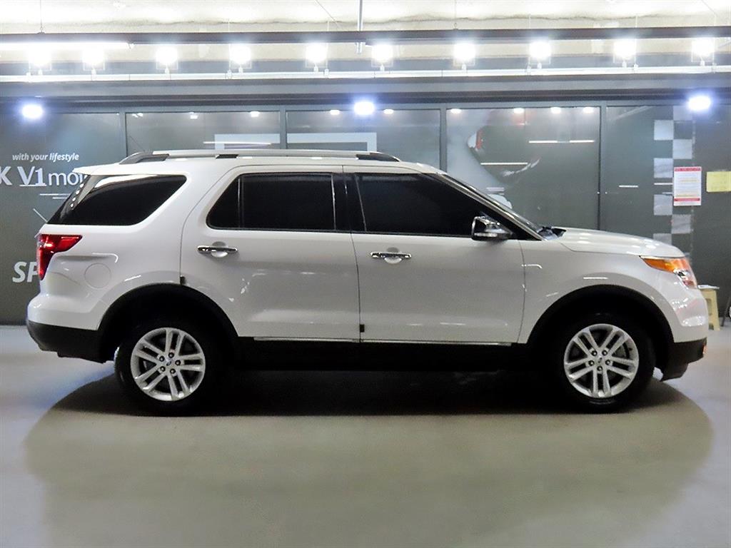 Ford Explorer - Vista 3